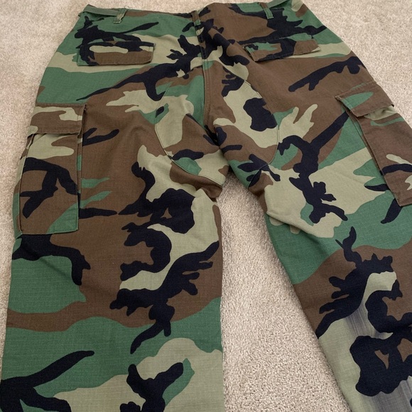 Unisex Camo pants - Picture 5 of 8
